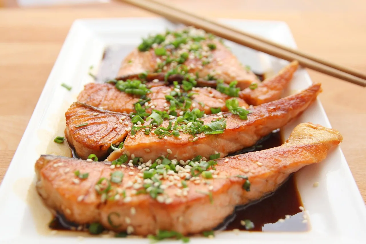 food, salmon, teriyaki, nature, fish, eat, dish, restaurant, meal, healthy, healthy meal, savory, food photography