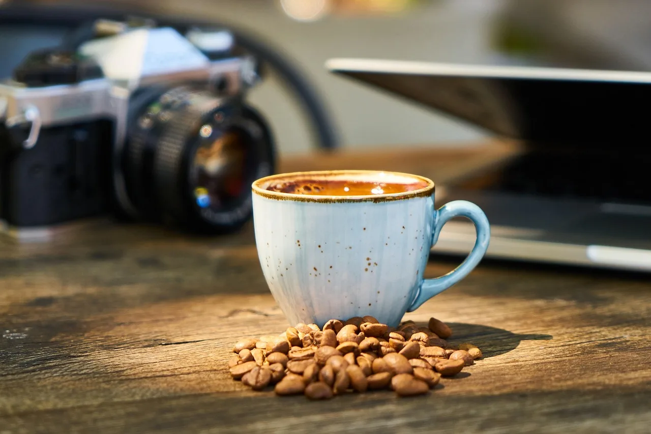coffee, laptop, technology, machine, photographer, camera, core, cappuccino, work, computer, table, cafe, cup, espresso, drink, keyboard, caffeine, good morning, restaurant, coffee cup, brown, wake, modern